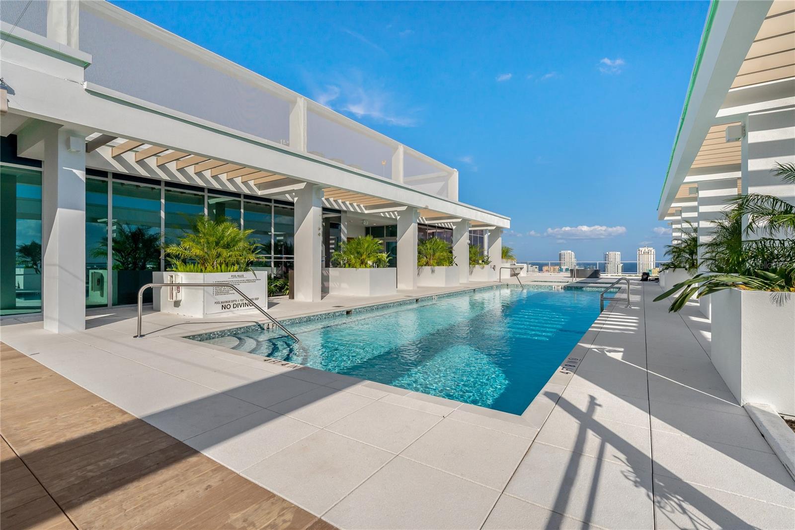 Image 10 of 53 For 777 3rd Avenue N 803