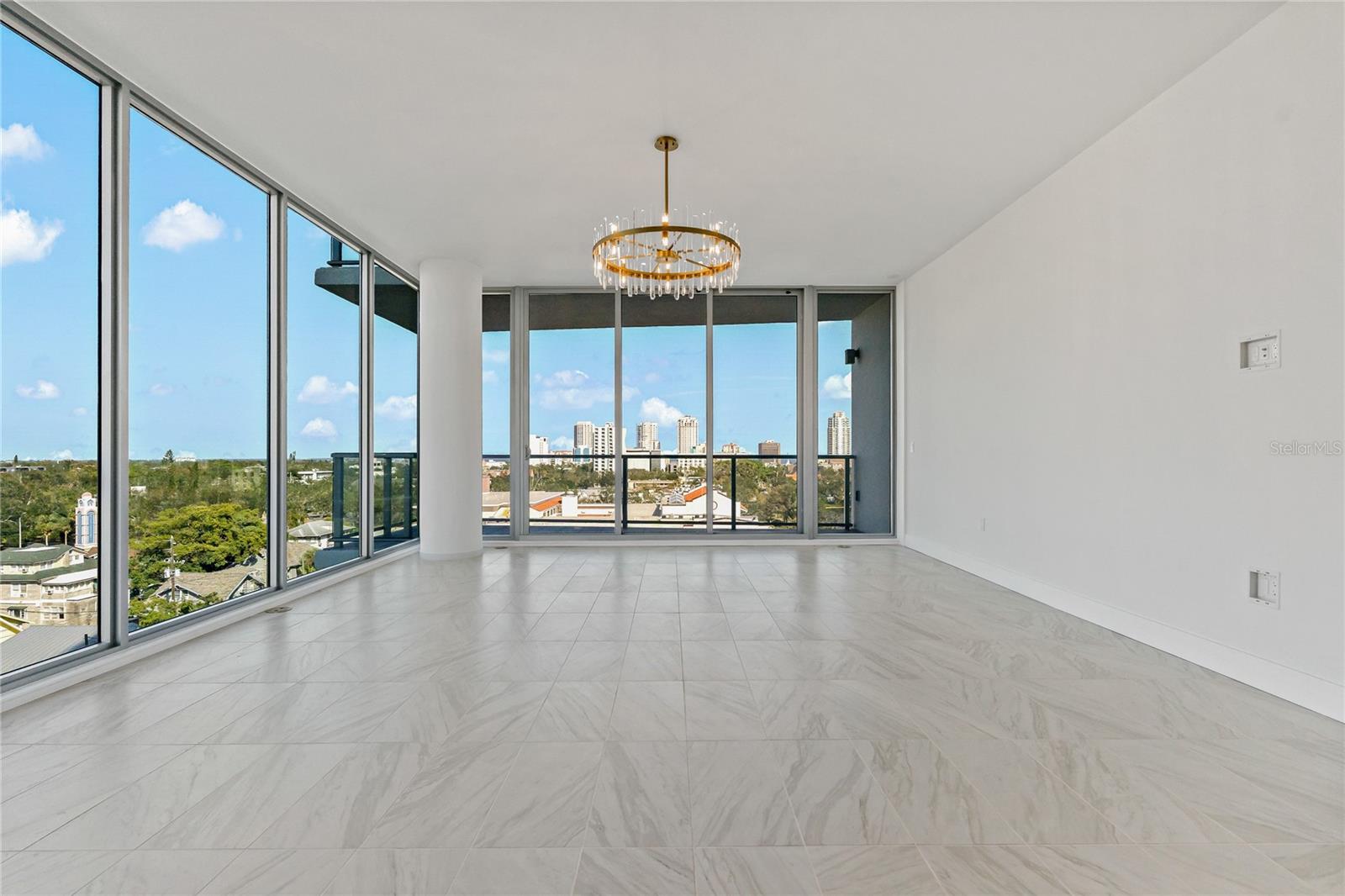 Image 12 of 53 For 777 3rd Avenue N 803