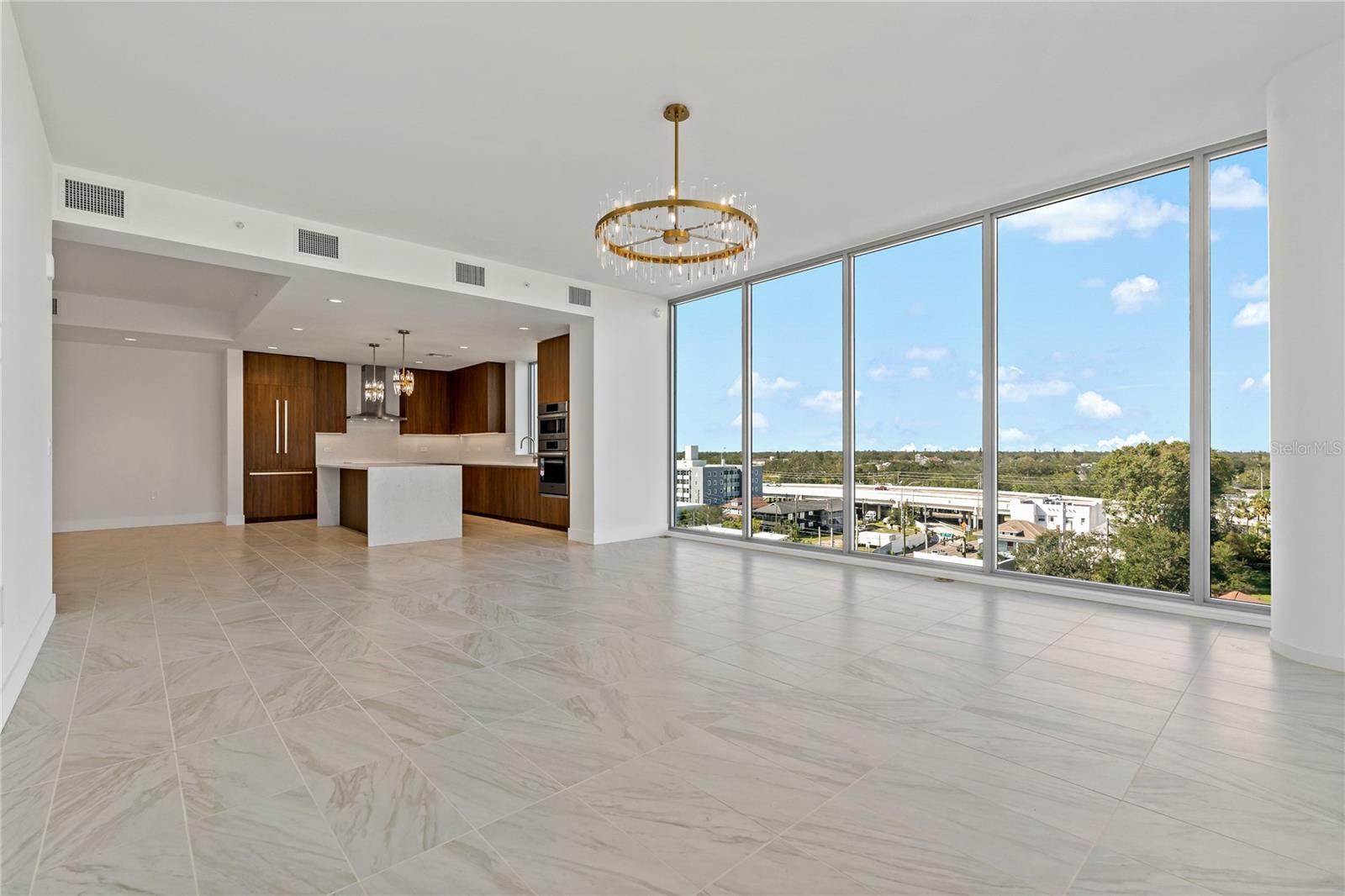 Image 13 of 53 For 777 3rd Avenue N 803