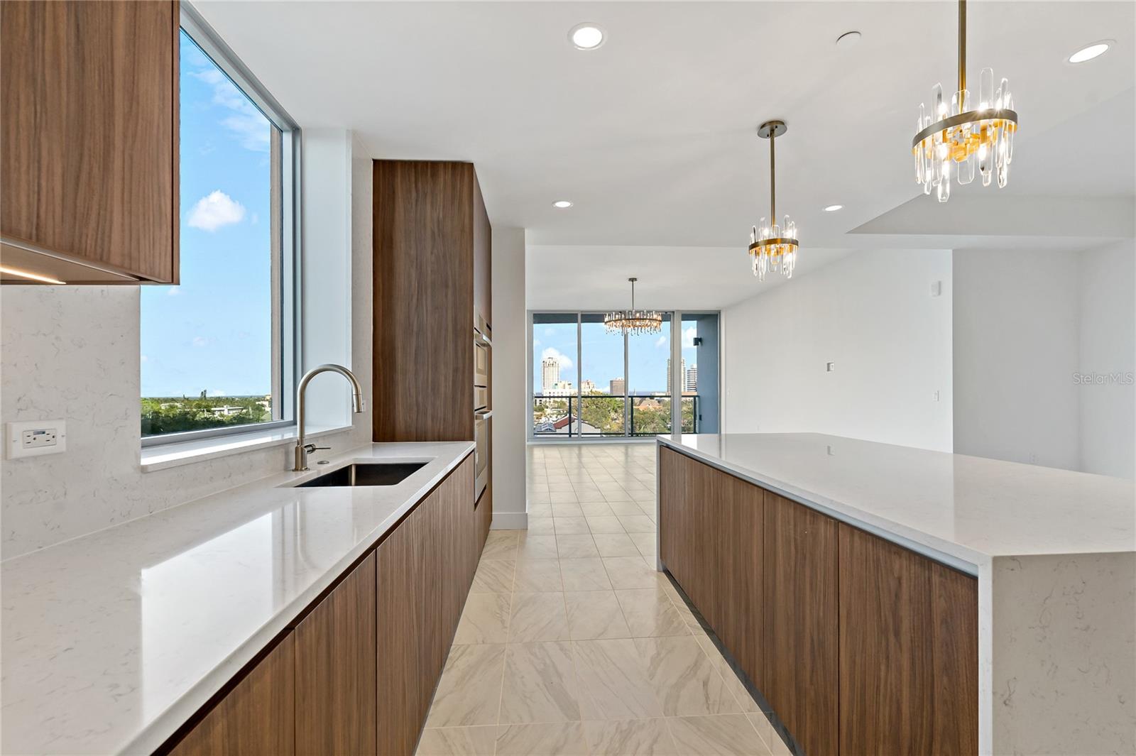 Image 17 of 53 For 777 3rd Avenue N 803