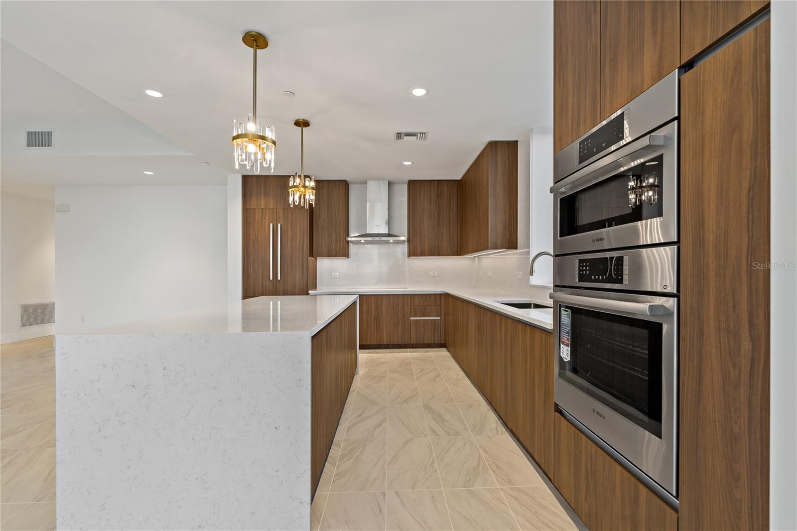 Image 20 of 53 For 777 3rd Avenue N 803