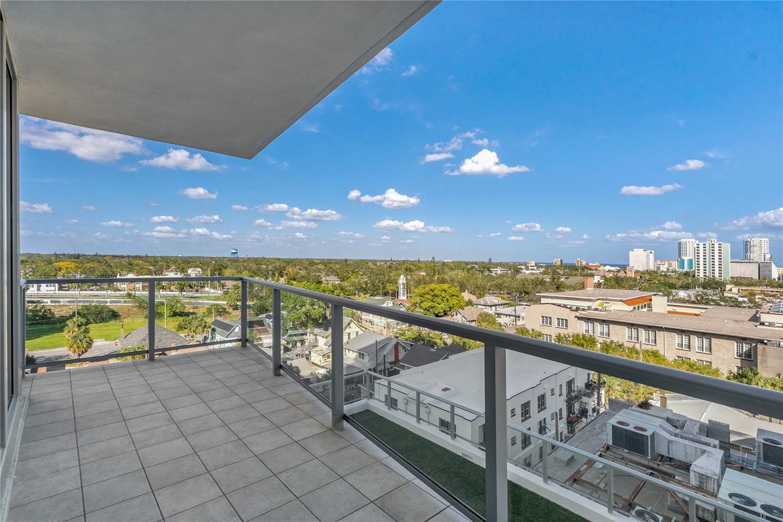 Image 24 of 53 For 777 3rd Avenue N 803