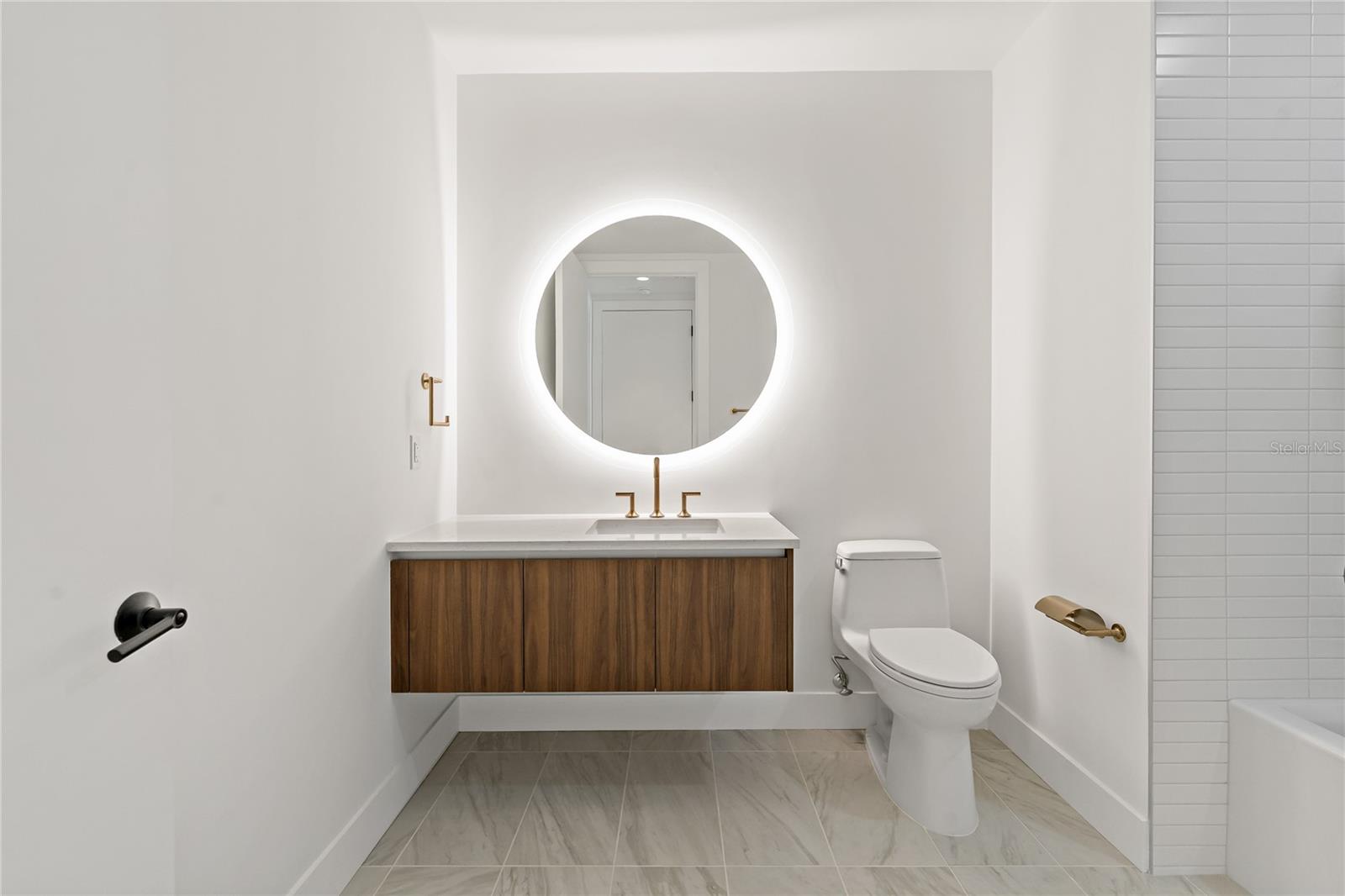 Image 35 of 53 For 777 3rd Avenue N 803