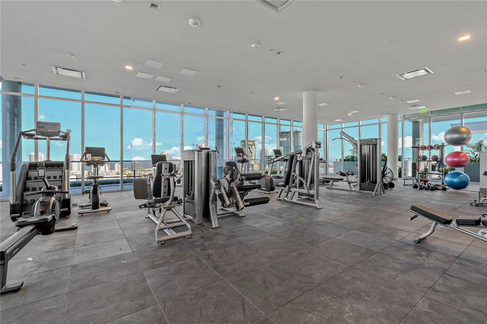 Image 45 of 53 For 777 3rd Avenue N 803