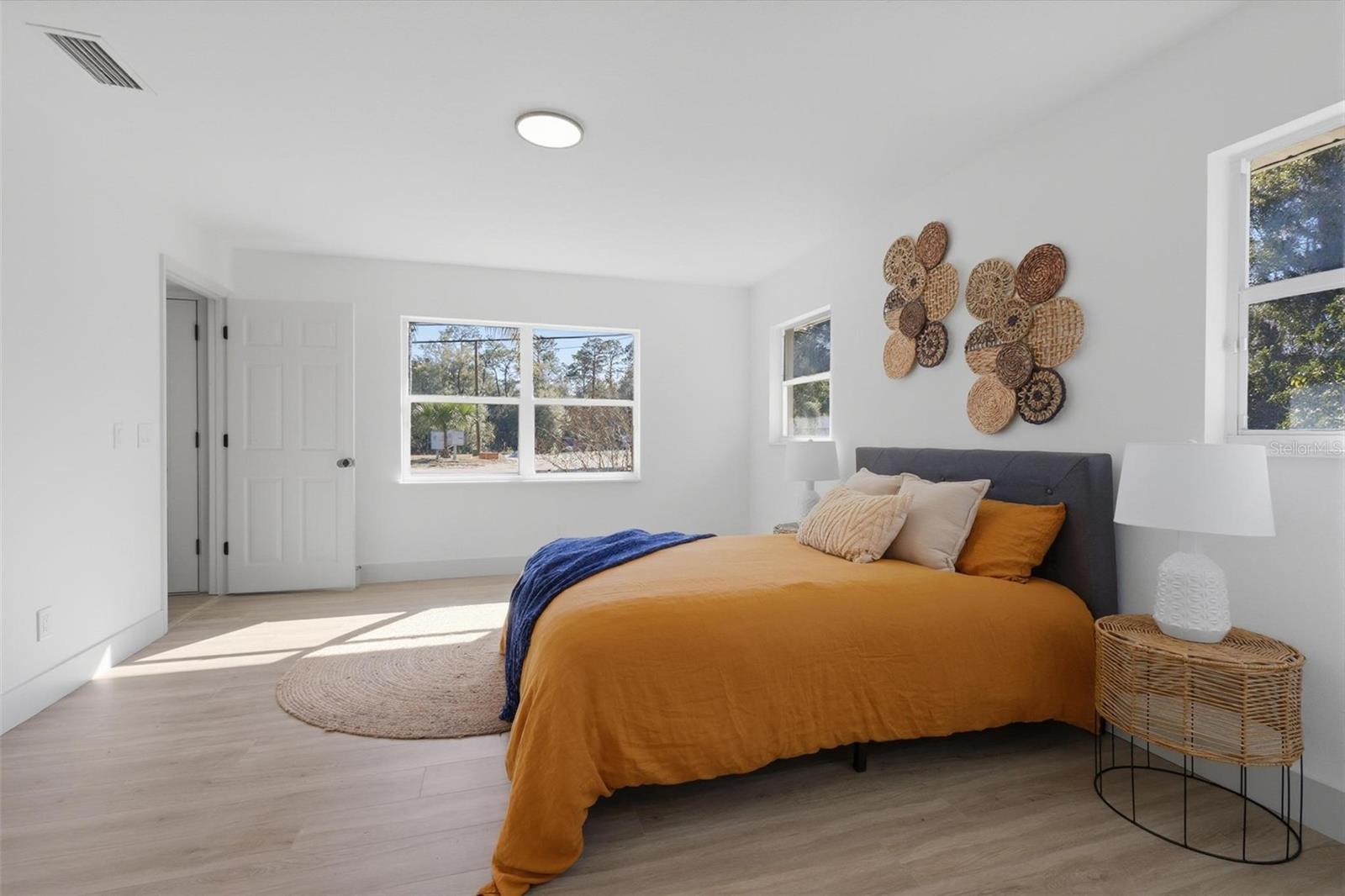 Image 11 of 26 For 250 Deerfoot Road