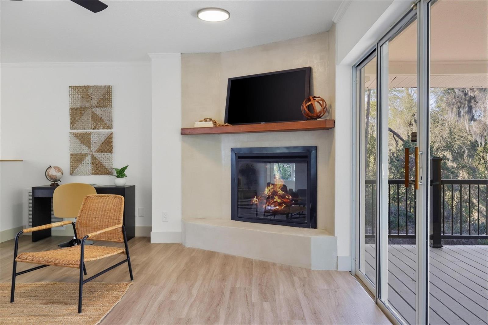 Image 5 of 26 For 250 Deerfoot Road