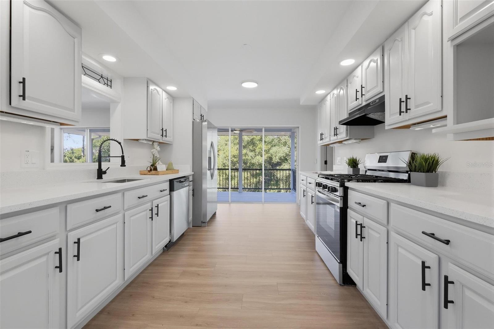 Image 7 of 26 For 250 Deerfoot Road