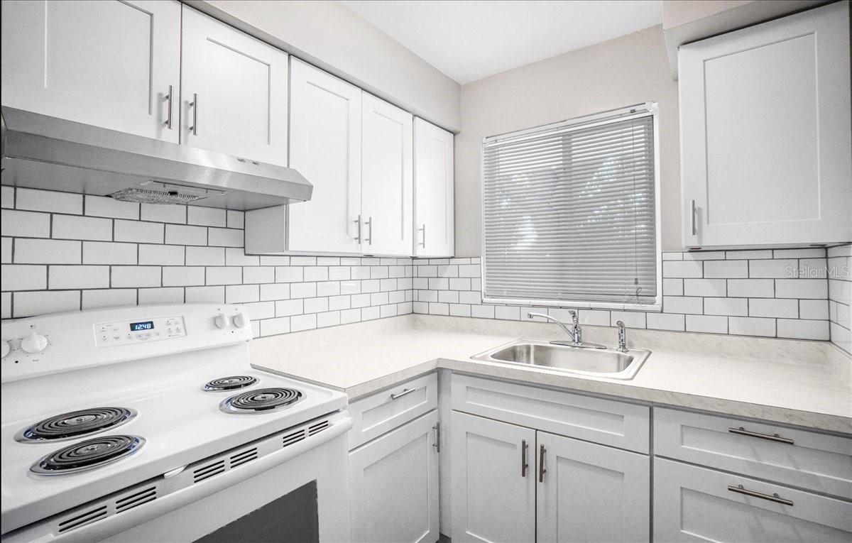 Image 9 of 20 For 5991 Fairfield Avenue S