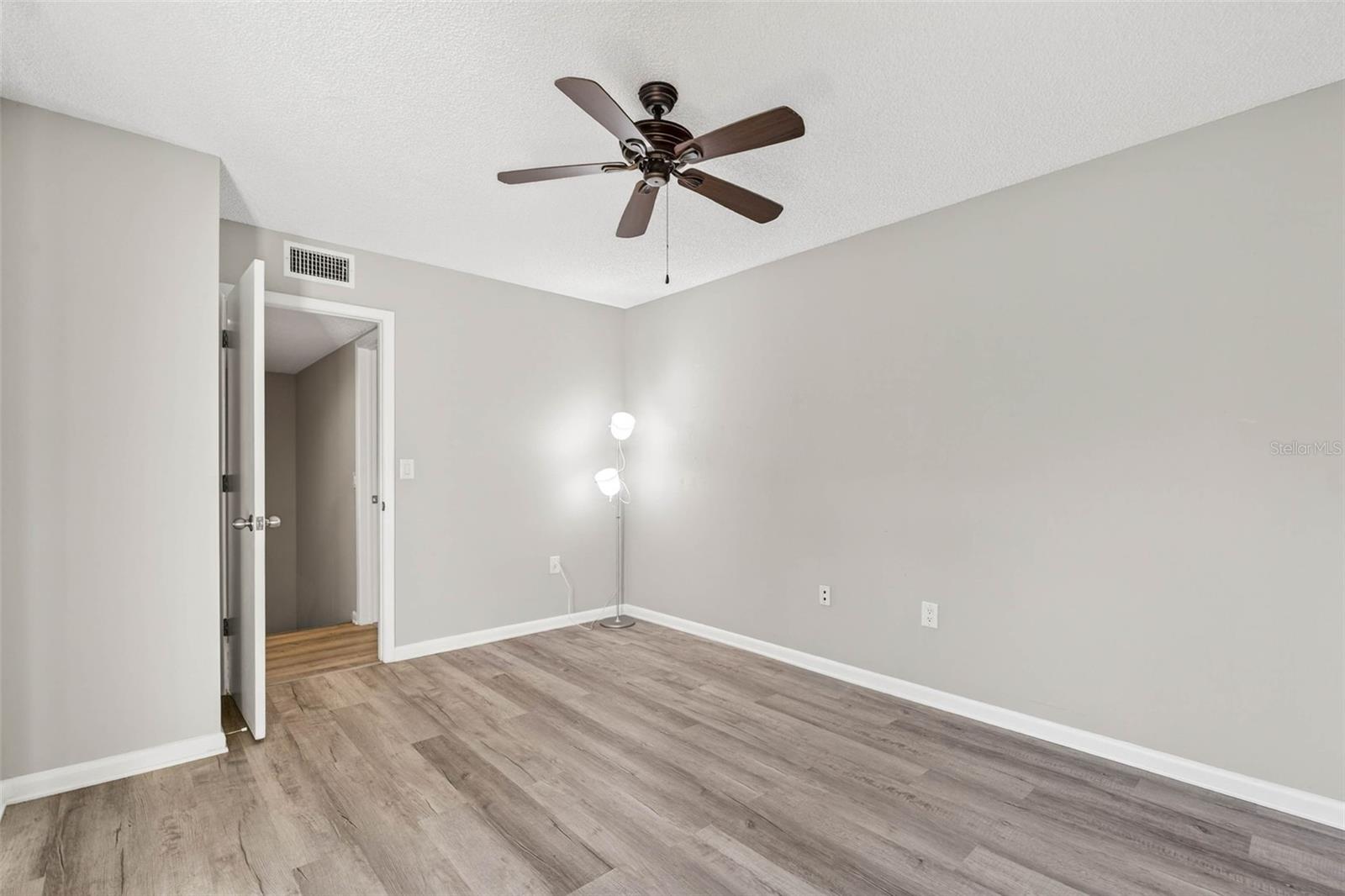 Image 30 of 46 For 2708 9th Court