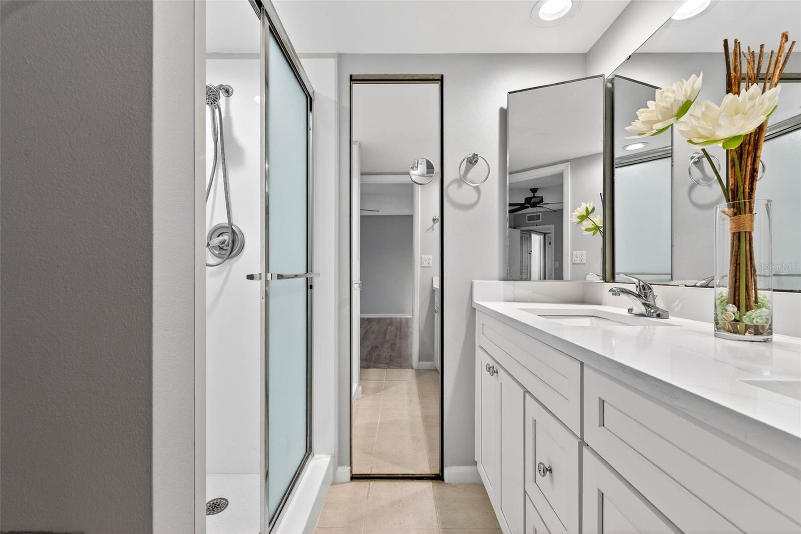 Image 38 of 46 For 2708 9th Court