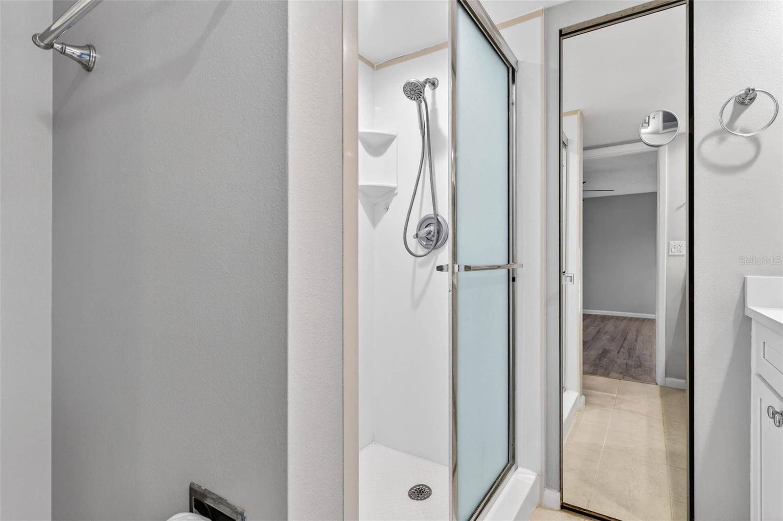 Image 39 of 46 For 2708 9th Court