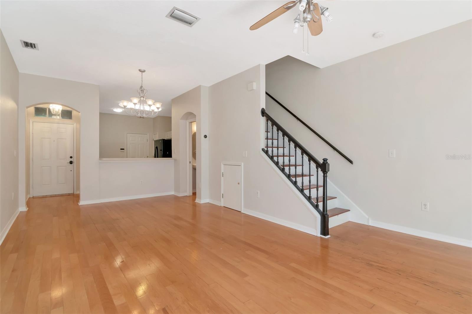 Image 10 of 50 For 18832 Duquesne Drive