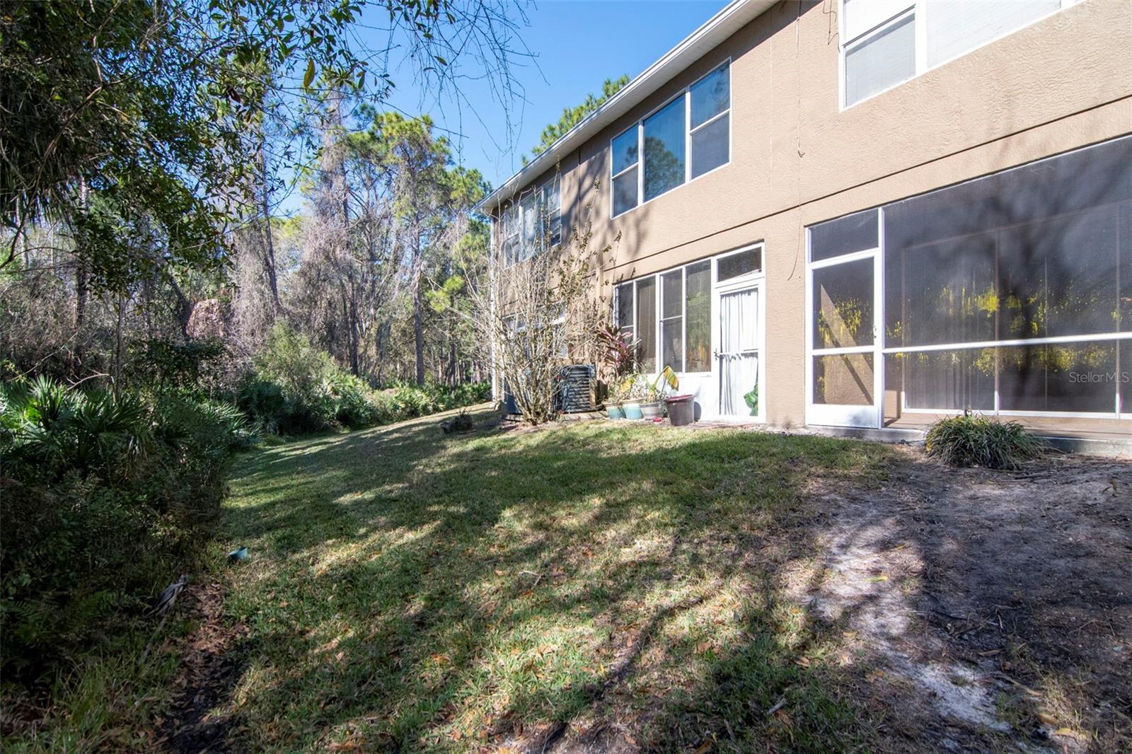 Image 36 of 50 For 18832 Duquesne Drive