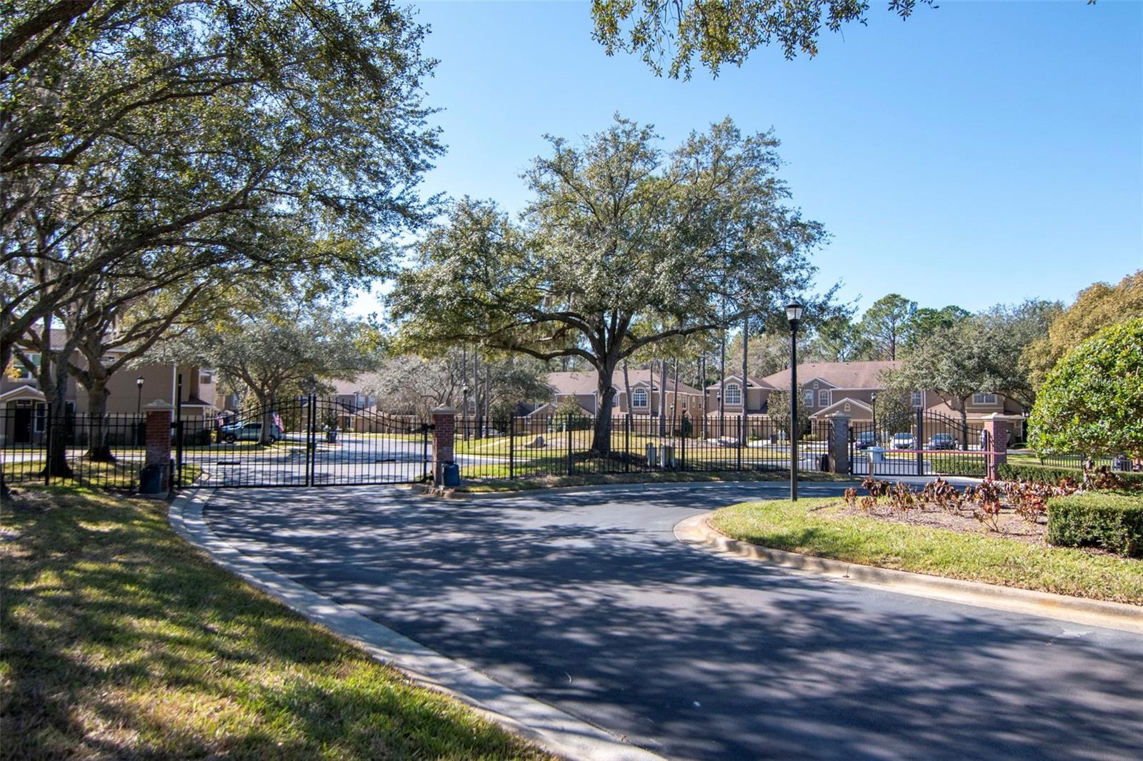 Image 47 of 50 For 18832 Duquesne Drive