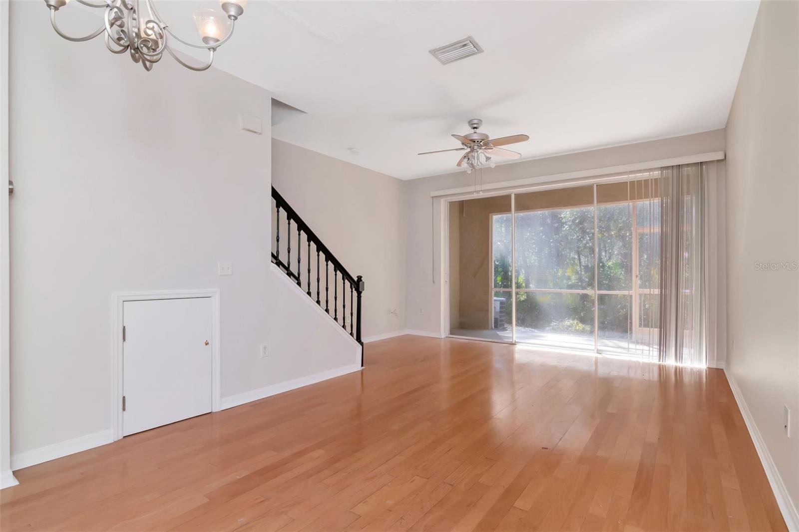 Image 5 of 50 For 18832 Duquesne Drive