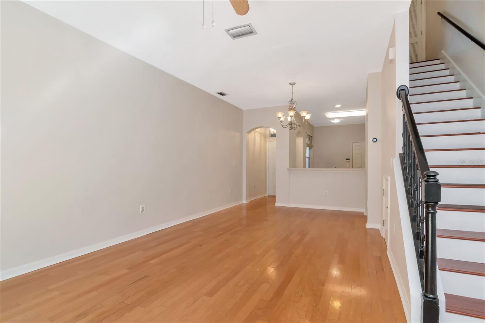 Image 8 of 50 For 18832 Duquesne Drive