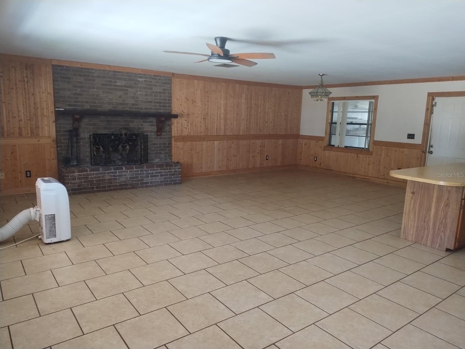 Image 4 of 18 For 2803 Franklin Street