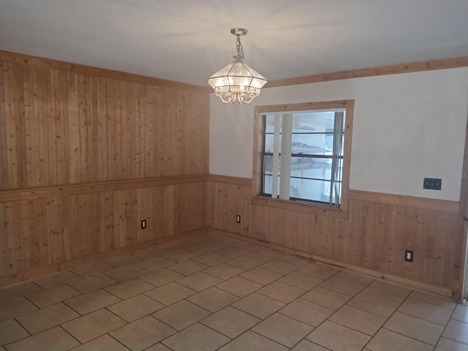 Image 6 of 18 For 2803 Franklin Street