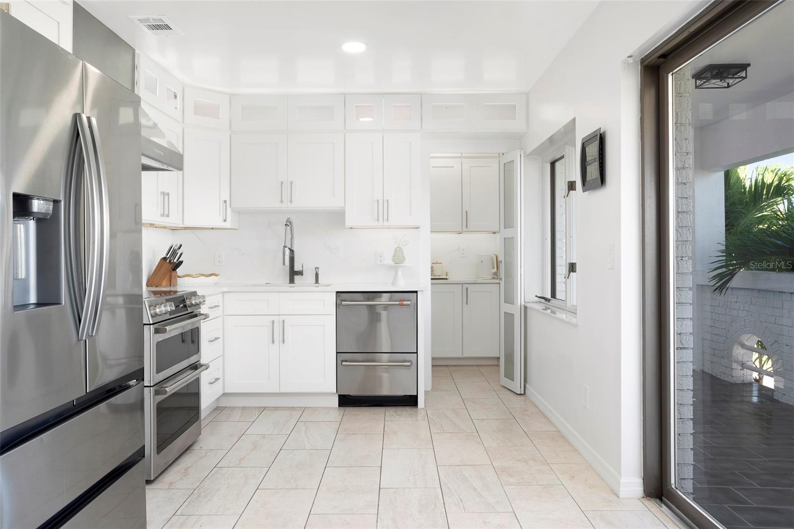 Image 17 of 56 For 2710 Hibiscus Drive W