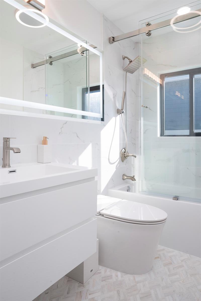 Image 25 of 56 For 2710 Hibiscus Drive W