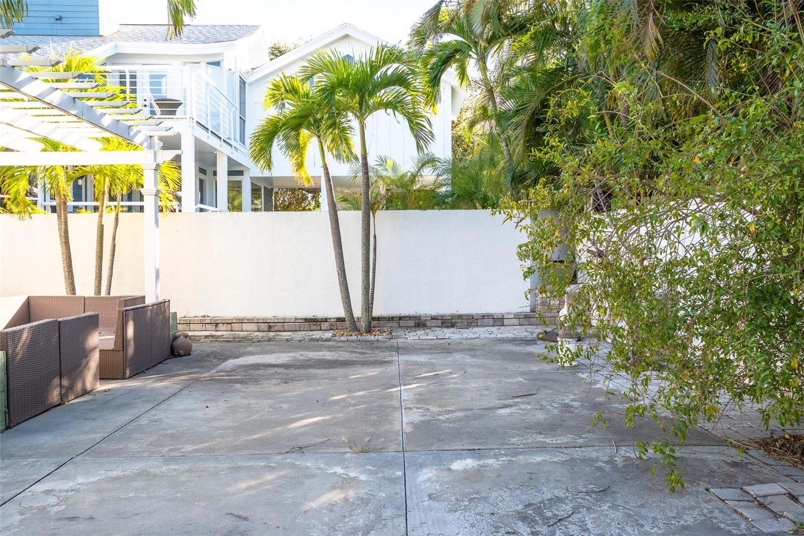 Image 7 of 56 For 2710 Hibiscus Drive W