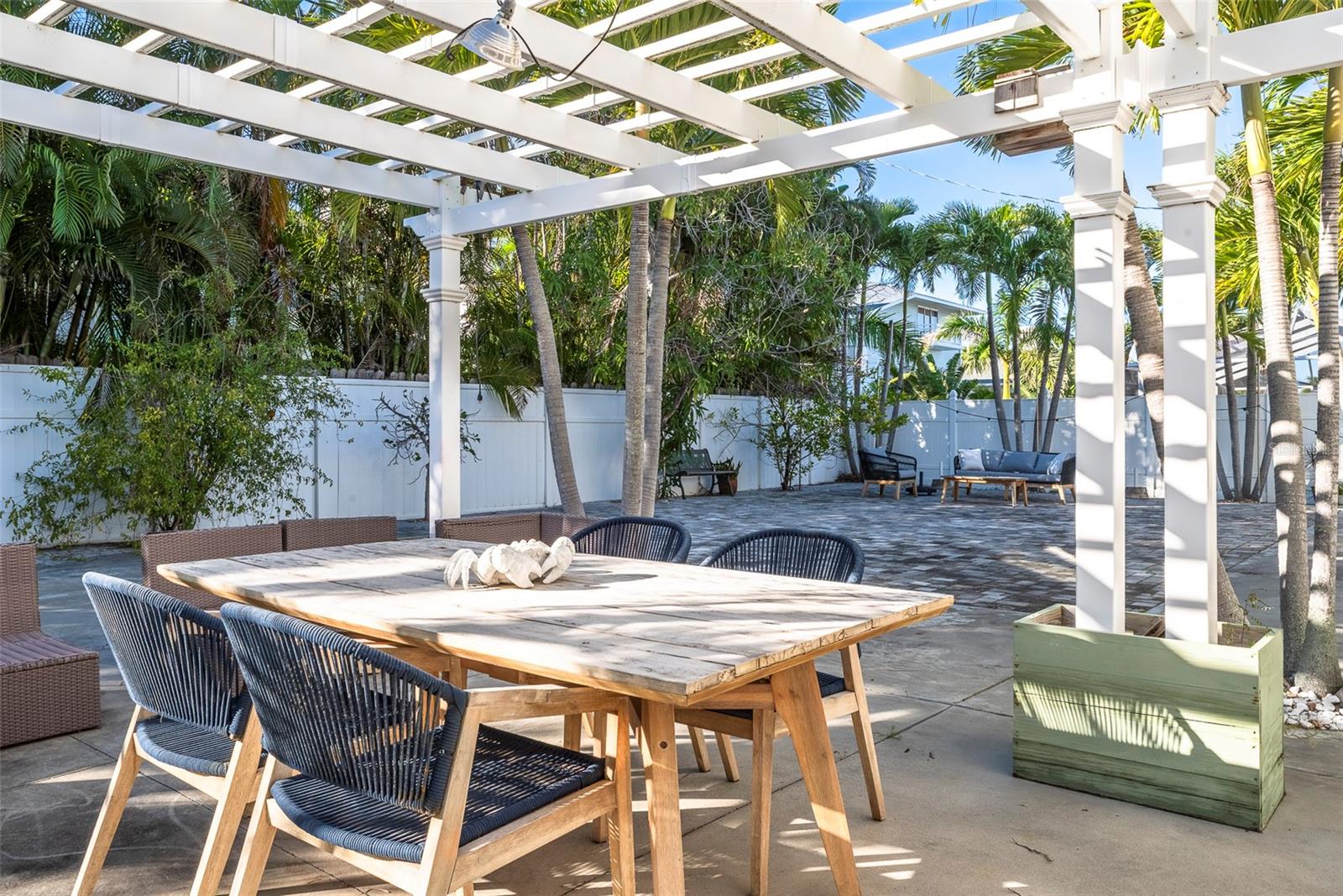 Image 8 of 56 For 2710 Hibiscus Drive W