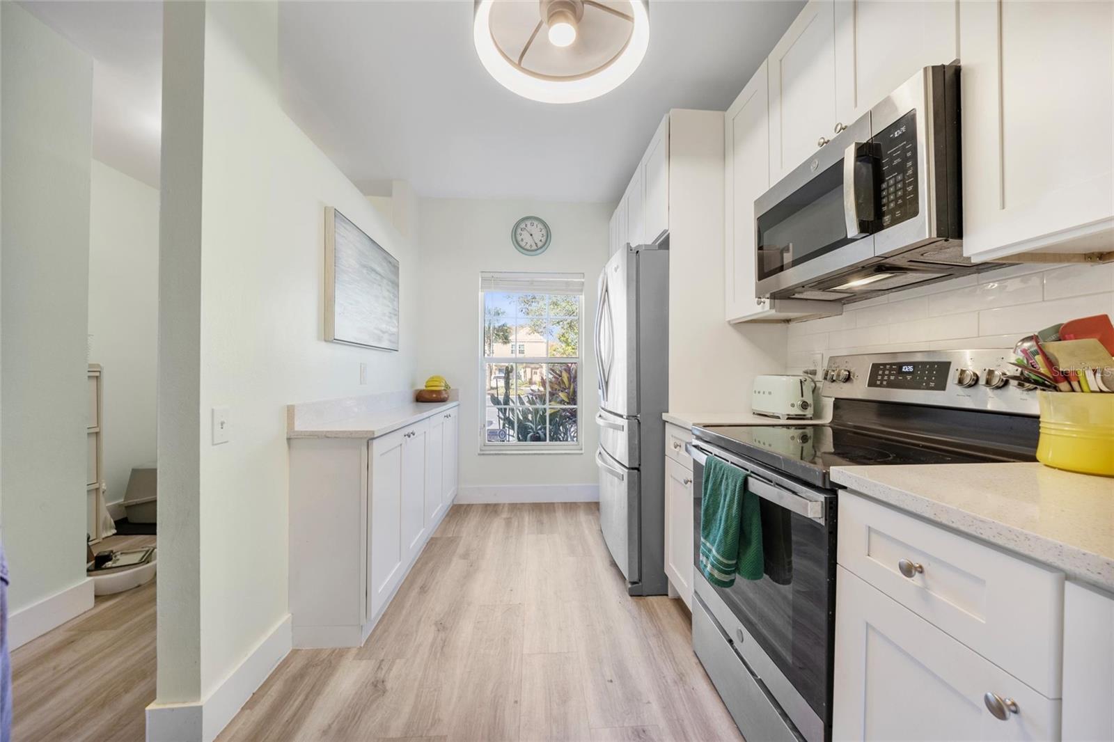 Image 4 of 19 For 5937 Bayside Key Drive