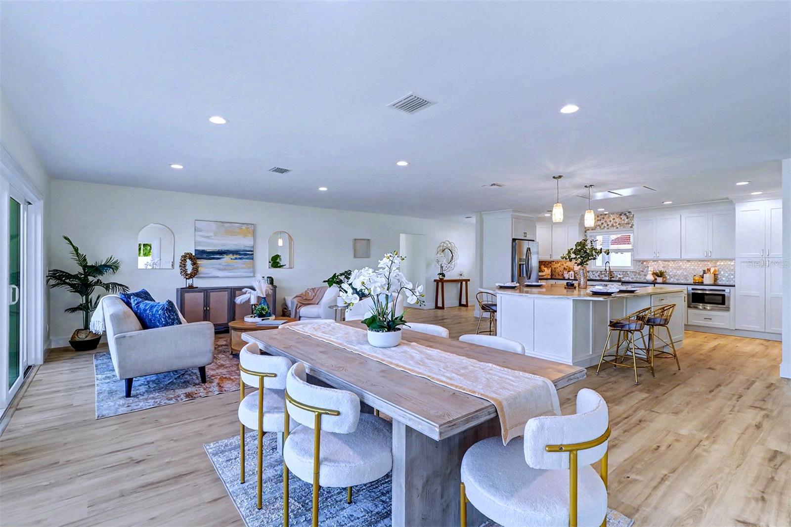 Image 14 of 49 For 17362 Kennedy Drive