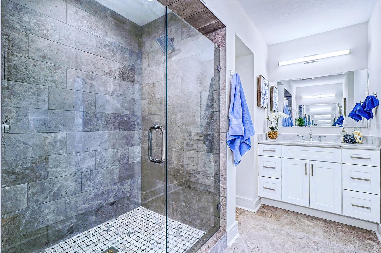 Image 28 of 49 For 17362 Kennedy Drive