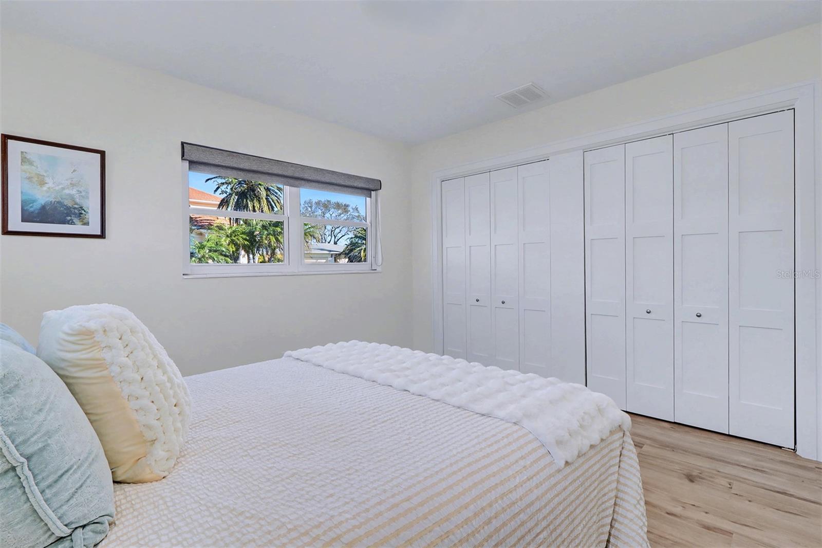 Image 33 of 49 For 17362 Kennedy Drive