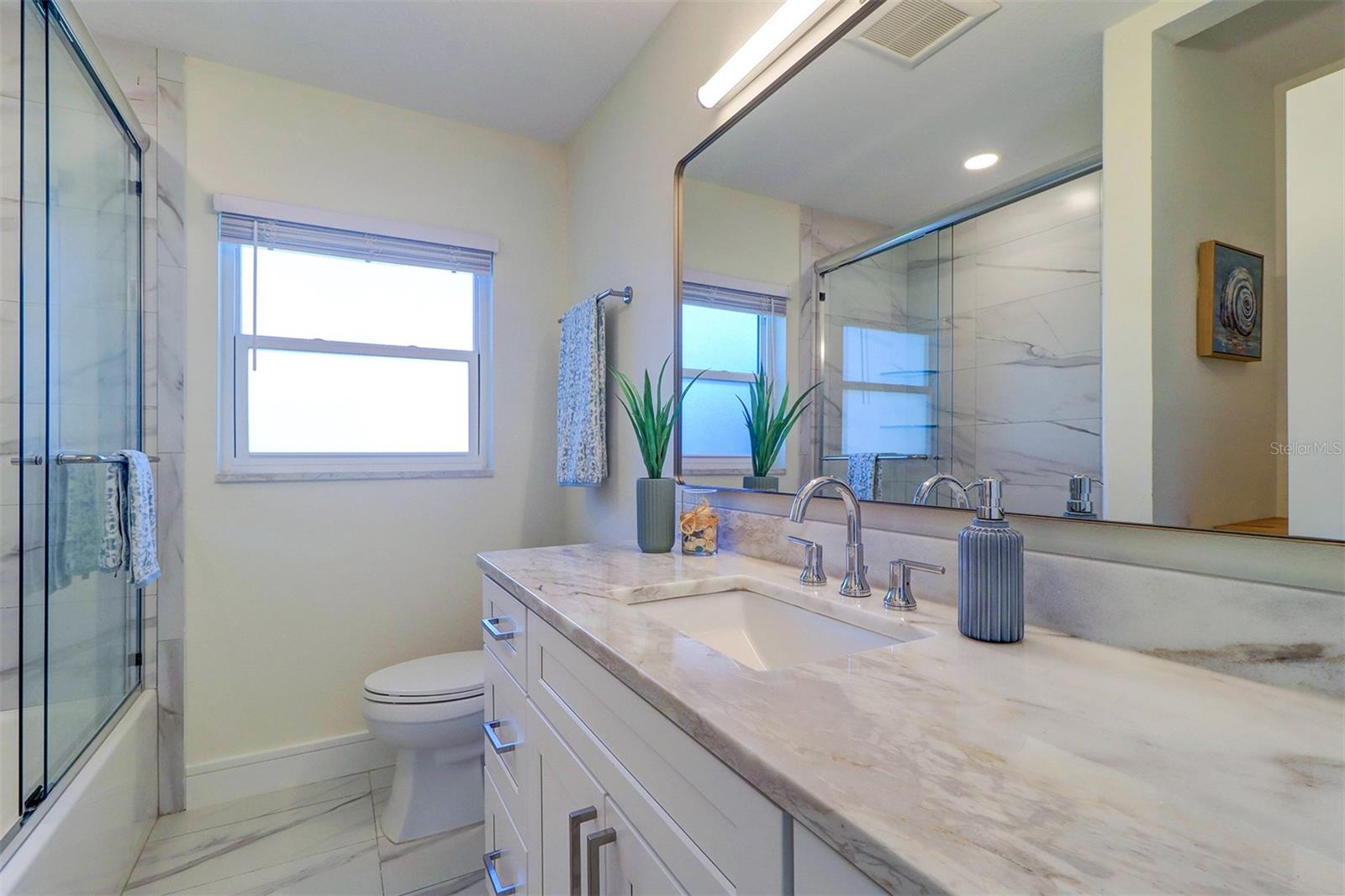 Image 34 of 49 For 17362 Kennedy Drive