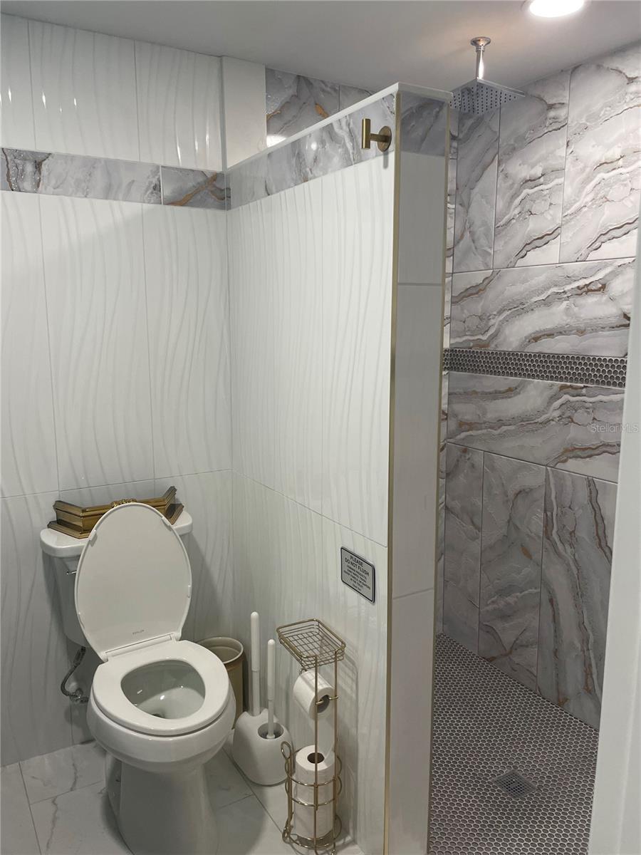 Image 4 of 18 For 10674 101st Avenue 2