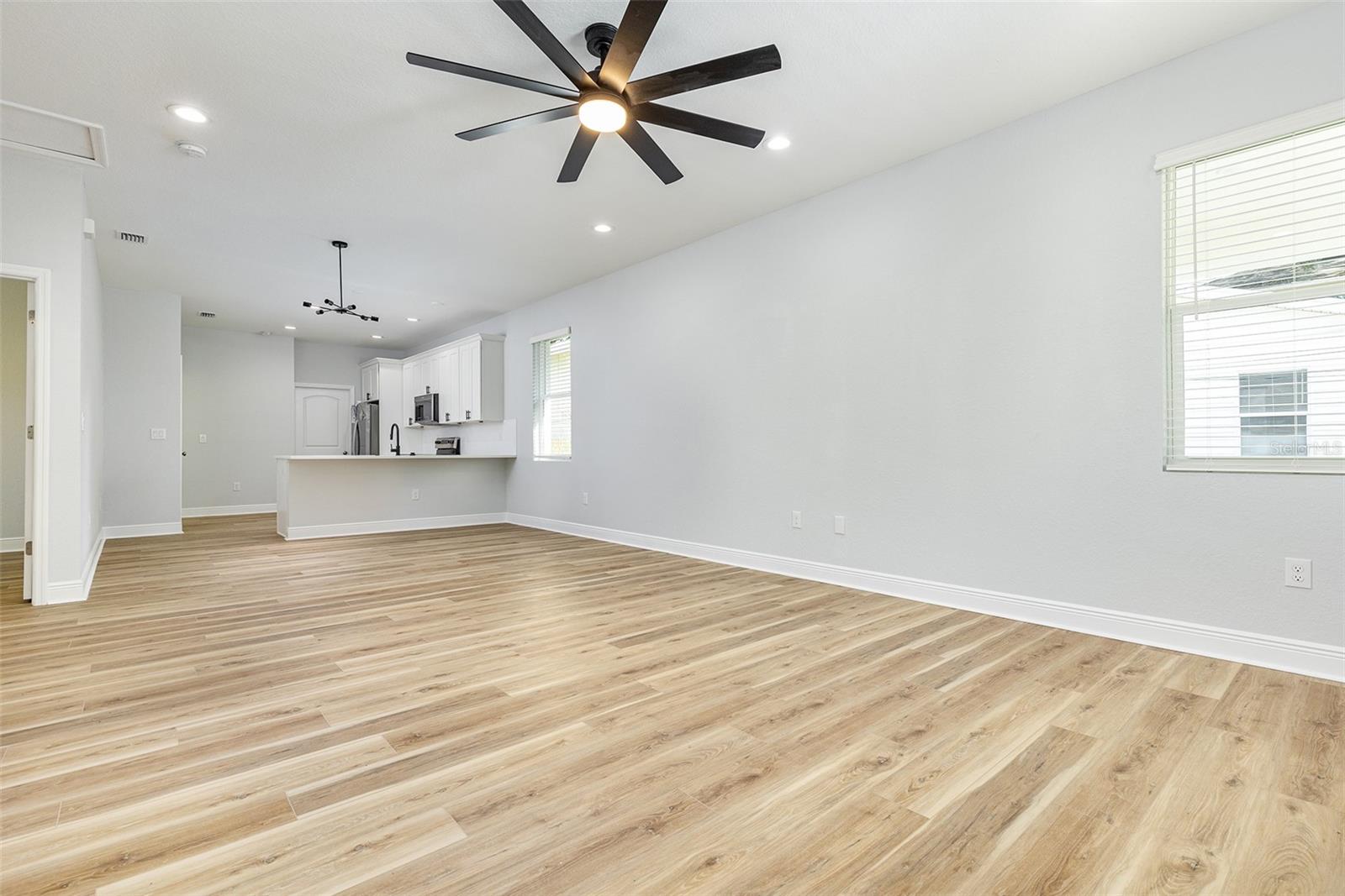 Image 5 of 24 For 113 Elm Street