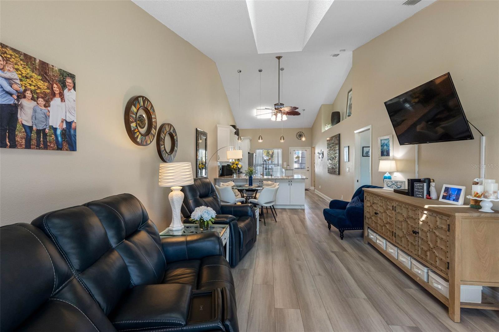 Image 15 of 44 For 193 Sun Isle Circle