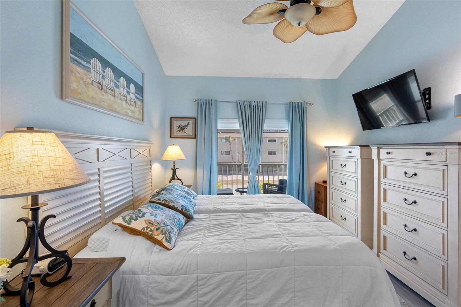 Image 20 of 44 For 193 Sun Isle Circle