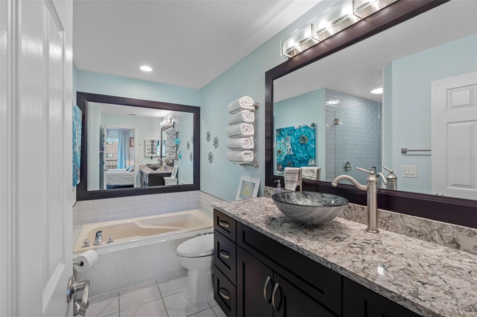 Image 24 of 44 For 193 Sun Isle Circle