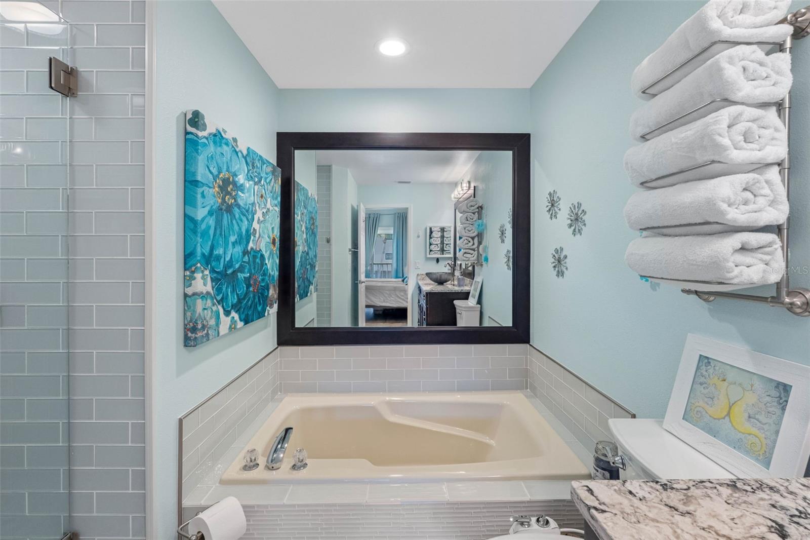 Image 25 of 44 For 193 Sun Isle Circle