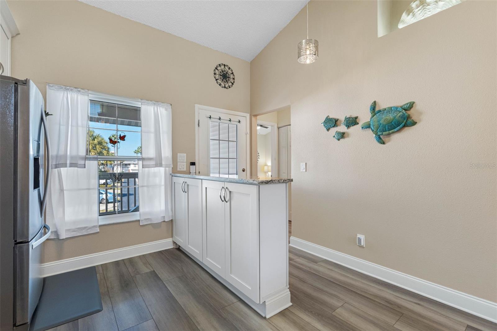 Image 6 of 44 For 193 Sun Isle Circle