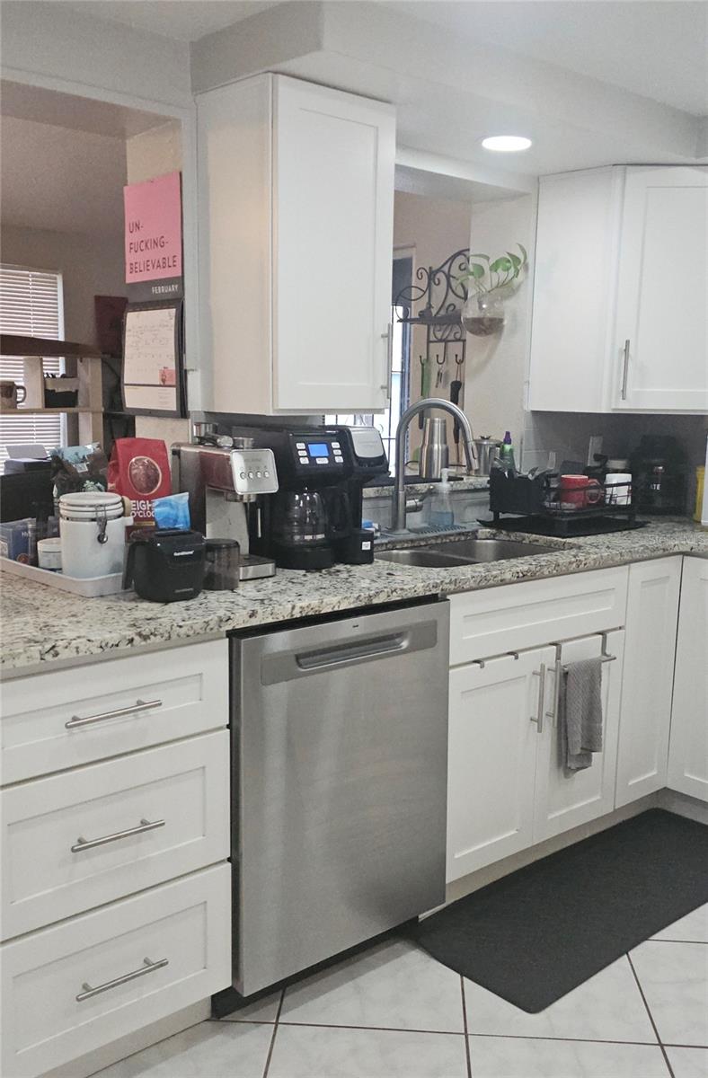 Image 14 of 71 For 5612 Baker Road