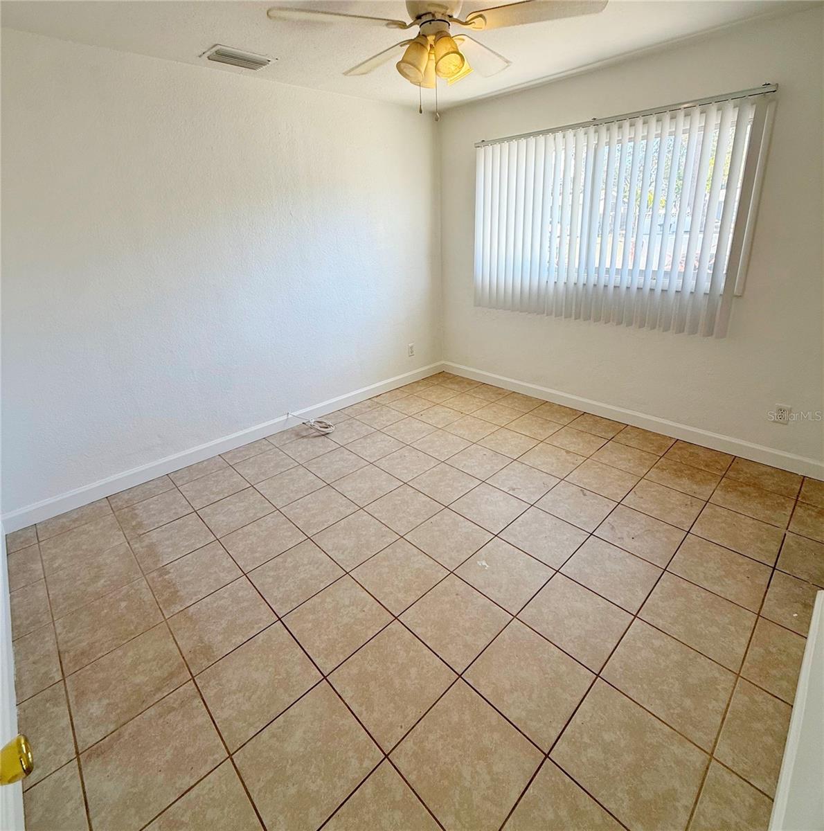 Image 16 of 30 For 5520 Hobson Street Ne