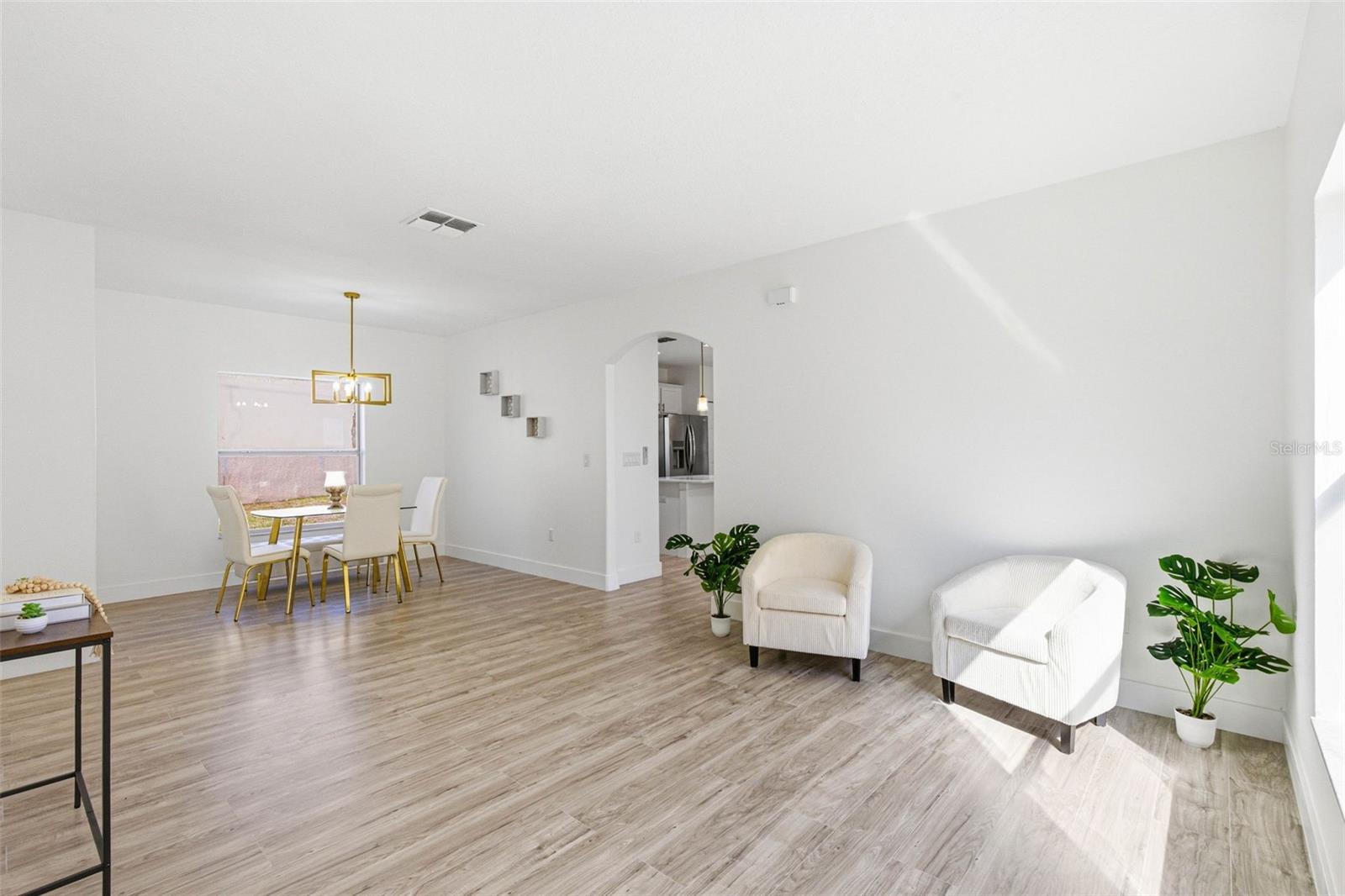 Image 10 of 73 For 1421 Tahoe Springs Court