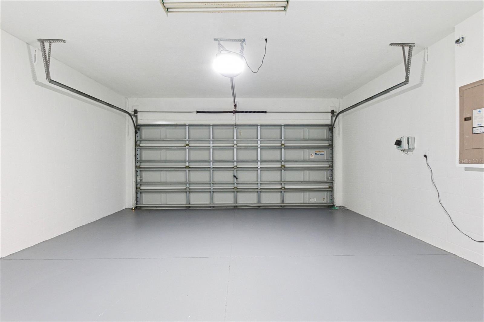 Image 18 of 73 For 1421 Tahoe Springs Court