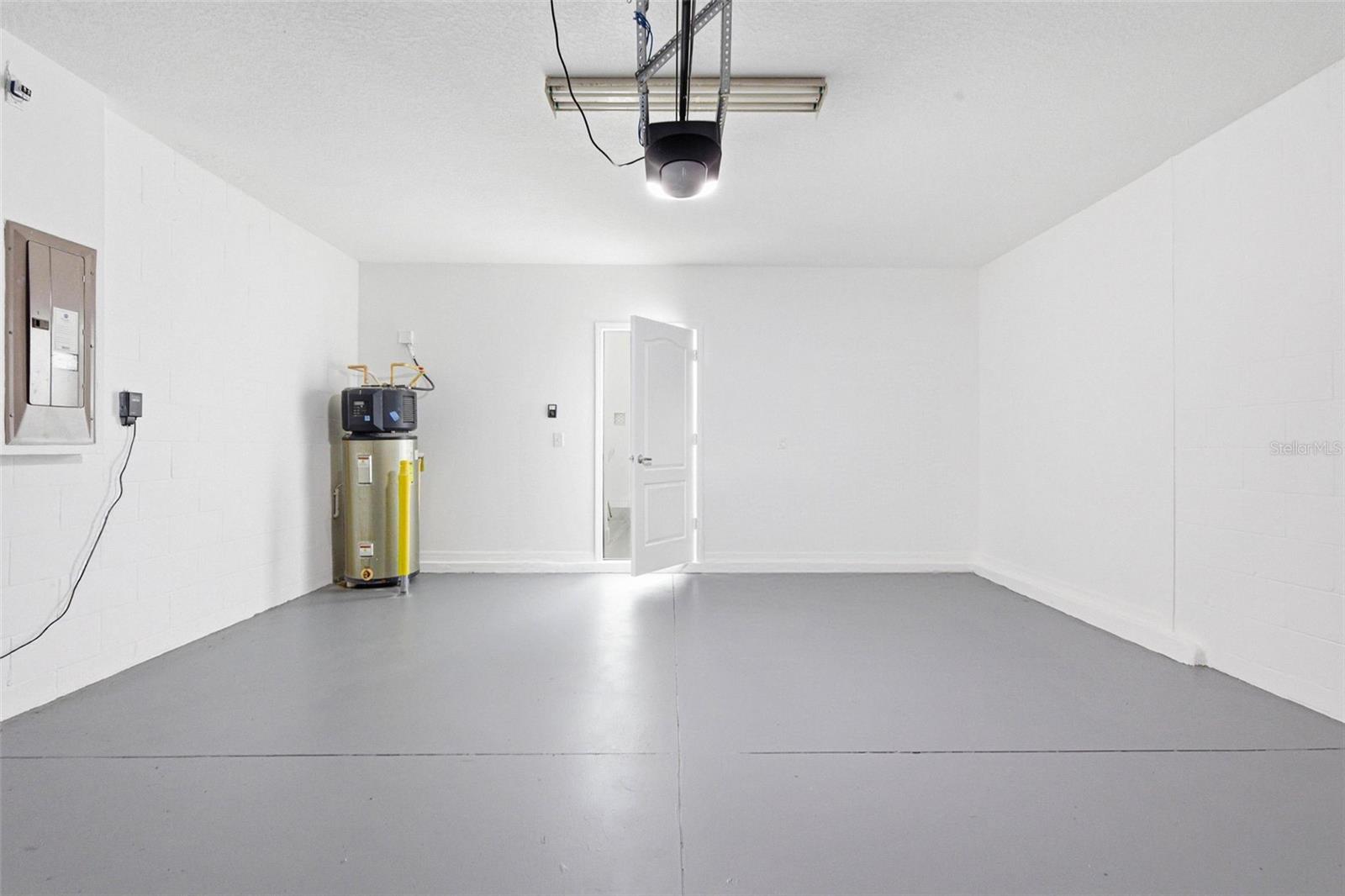 Image 19 of 73 For 1421 Tahoe Springs Court