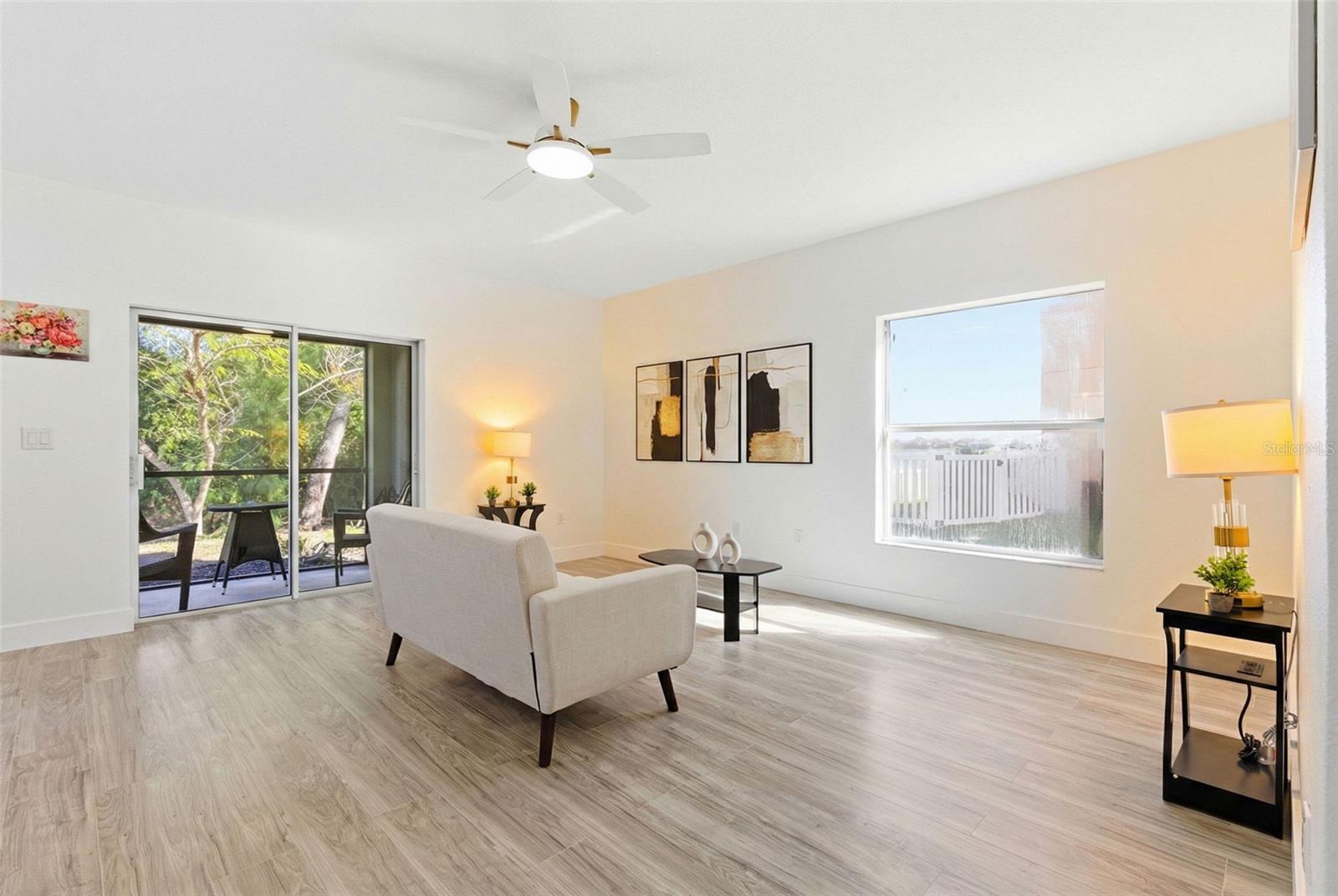 Image 20 of 73 For 1421 Tahoe Springs Court