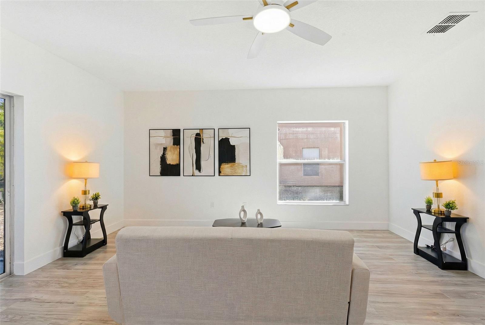 Image 25 of 73 For 1421 Tahoe Springs Court