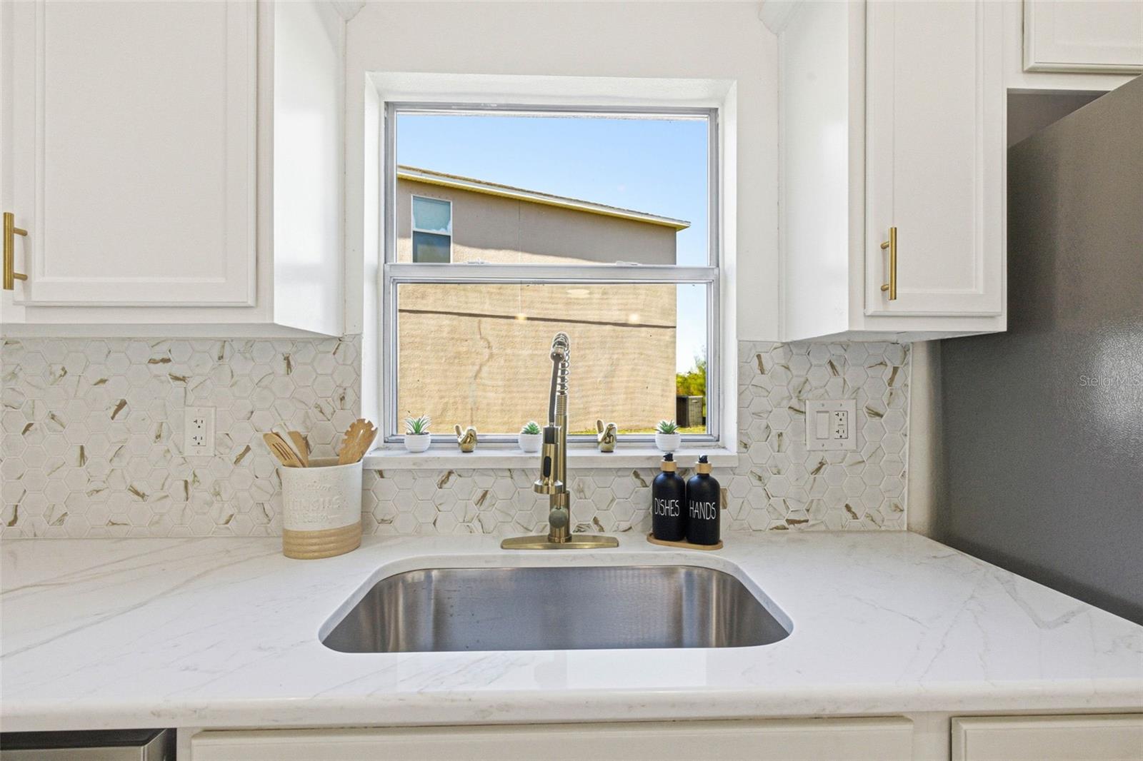 Image 31 of 73 For 1421 Tahoe Springs Court