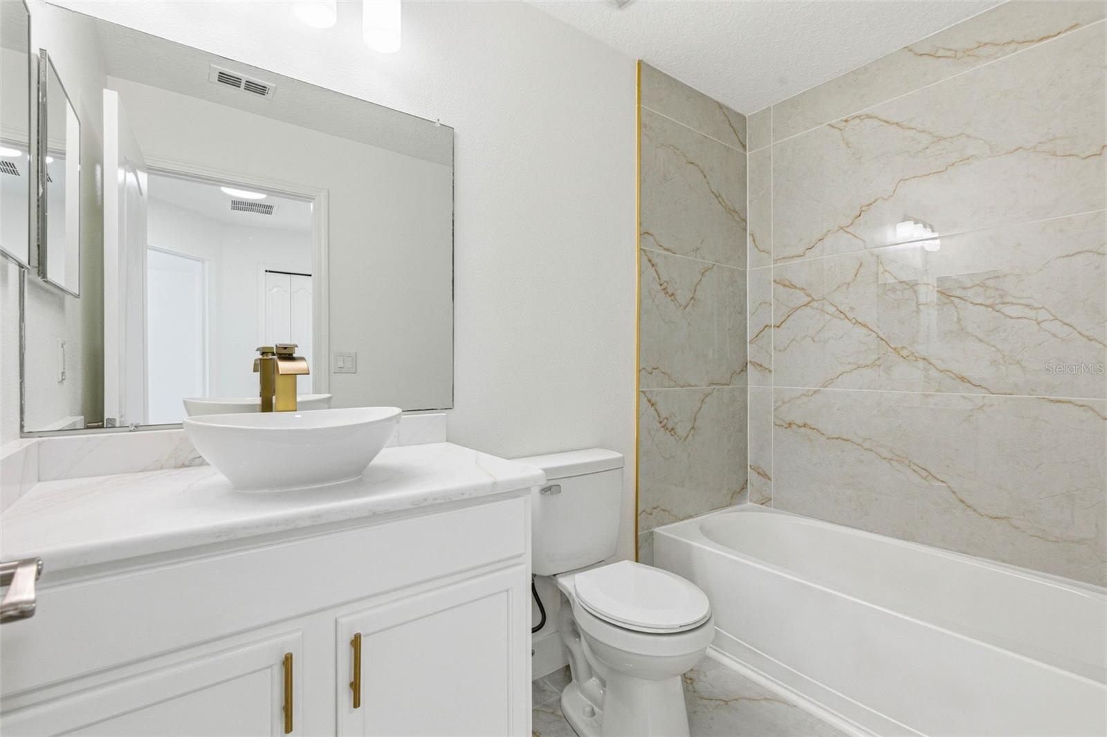 Image 45 of 73 For 1421 Tahoe Springs Court