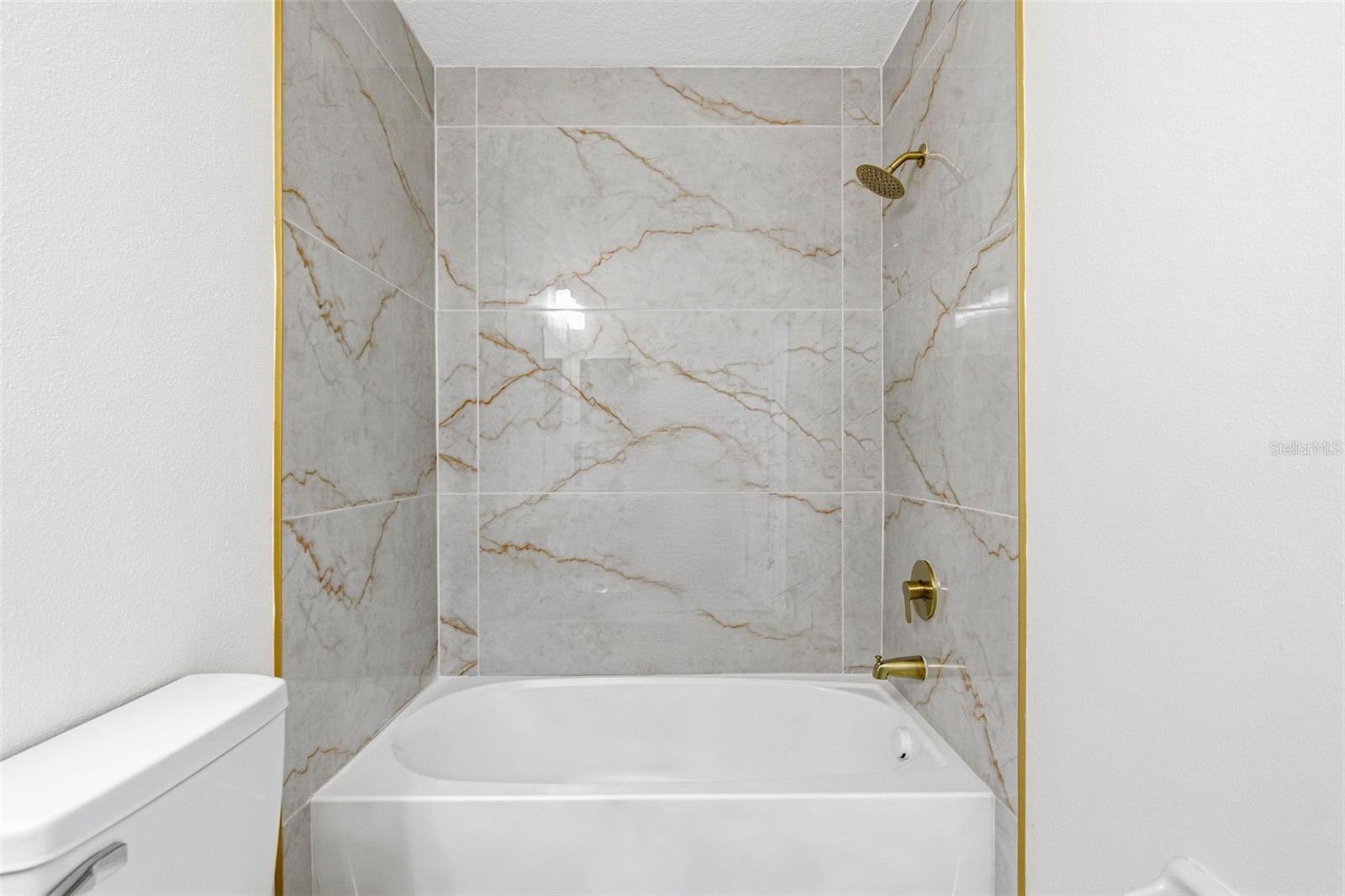 Image 46 of 73 For 1421 Tahoe Springs Court