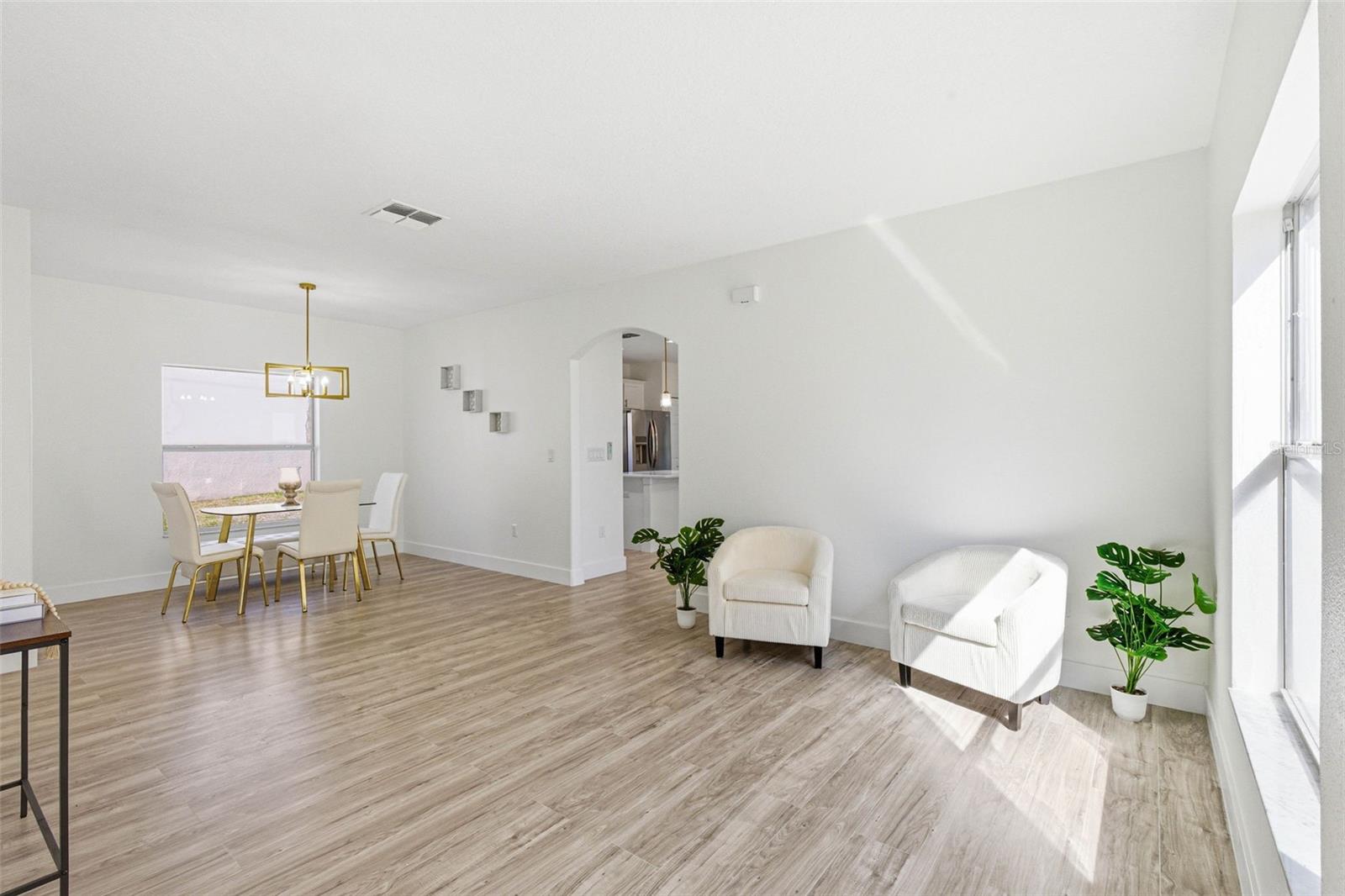 Image 9 of 73 For 1421 Tahoe Springs Court