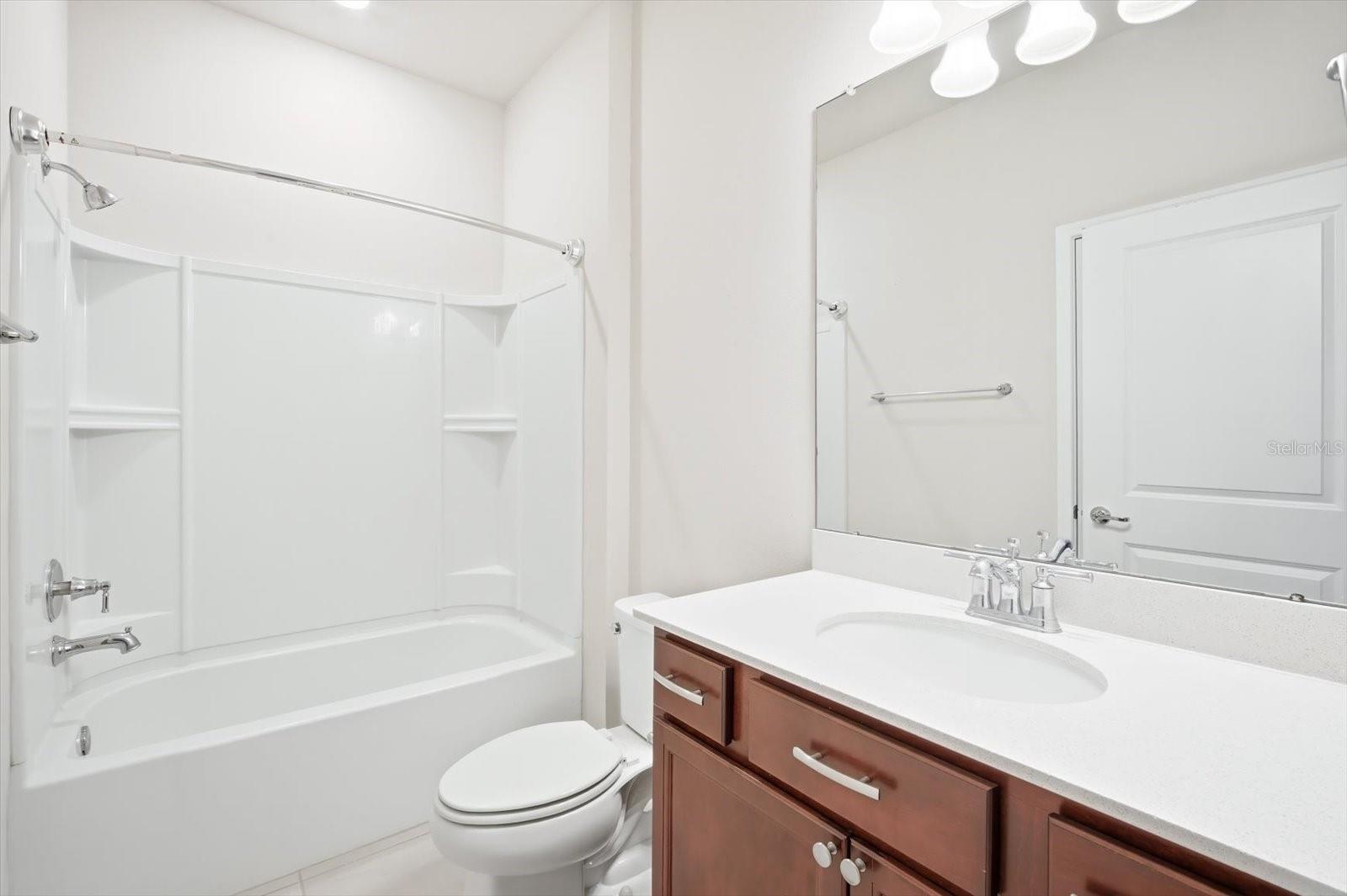 Image 17 of 22 For 20466 Monza Loop